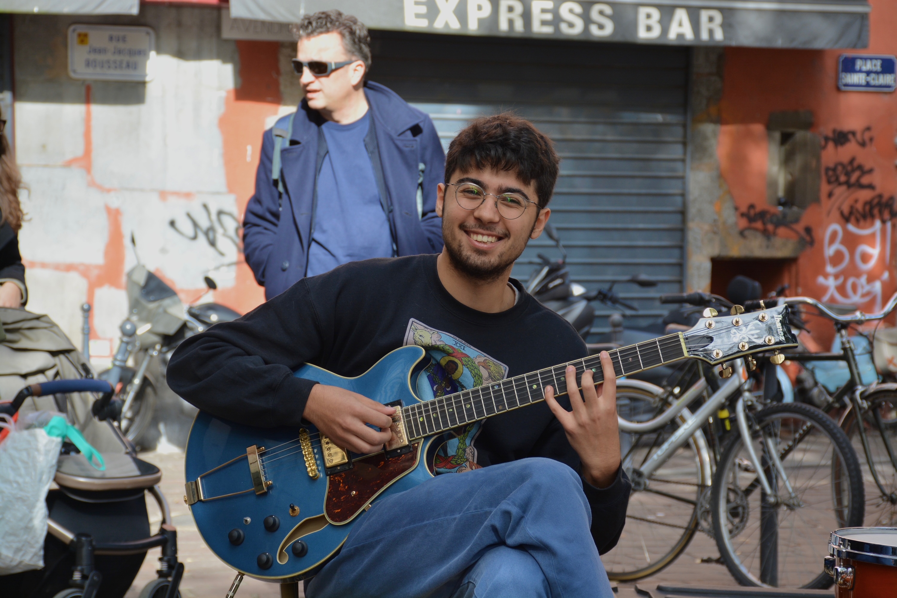 Sollatrio : Simon à la guitare